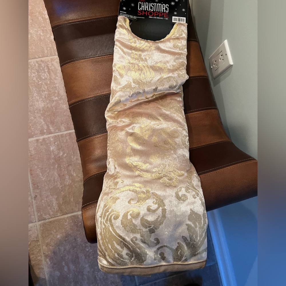 Christmas beige and gold tree skirt